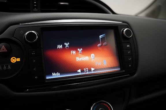 Toyota Yaris 16 of 19
