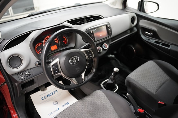 Toyota Yaris 6 of 19