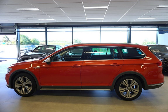 Volkswagen Passat Alltrack 4 of 5