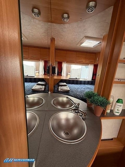 Adria Adora 562 UP 8 of 12