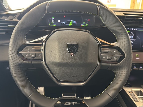 Peugeot 408 22 of 24