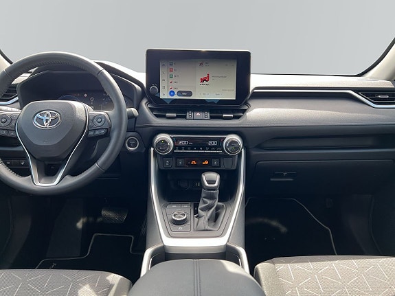 Toyota RAV4 8 of 10