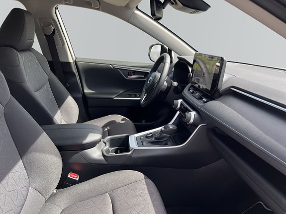 Toyota RAV4 6 of 10