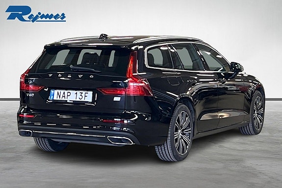 Volvo V60 4 of 5