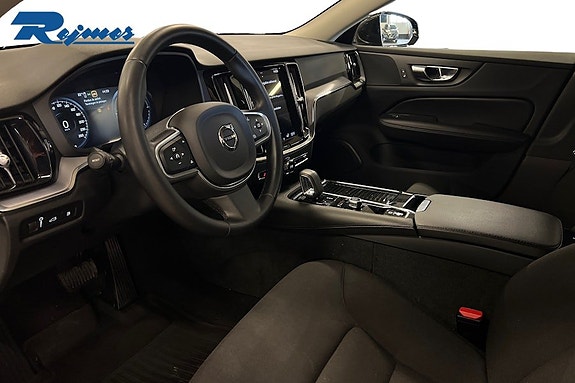 Volvo V60 3 of 5