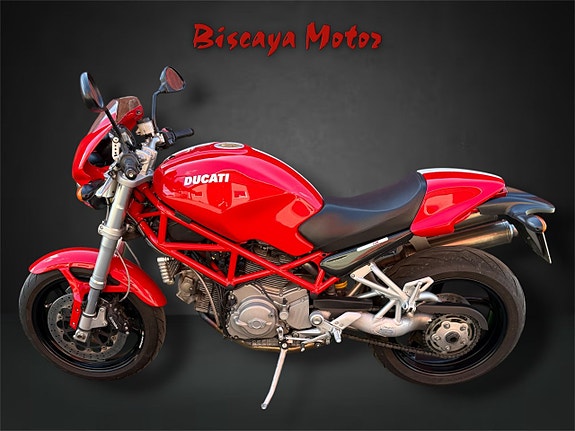 Ducati Monster S2R1000 4 of 5