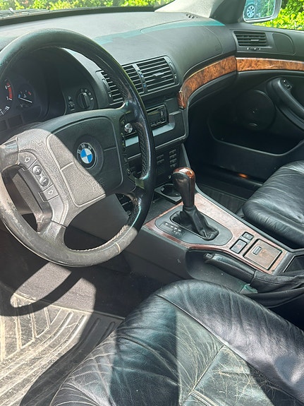 BMW 535i 4 of 6
