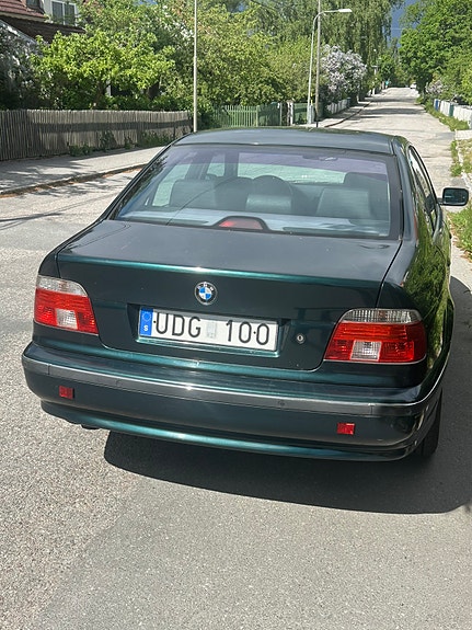 BMW 535i 3 of 6