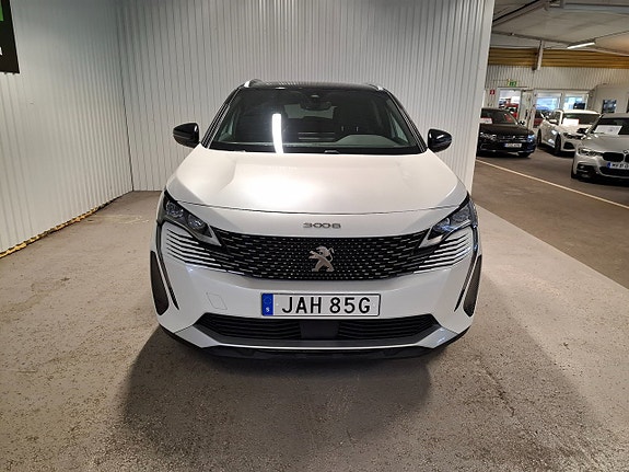 Peugeot 3008 2 of 5