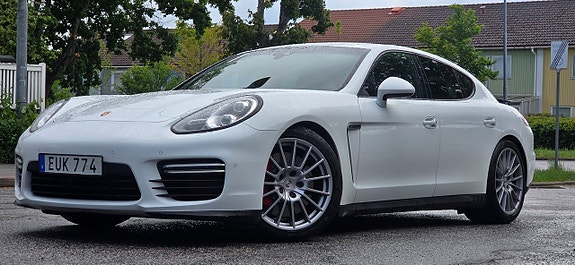 Porsche Panamera GTS