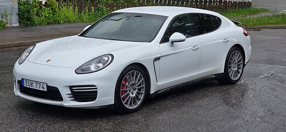 Porsche Panamera GTS 9 of 27