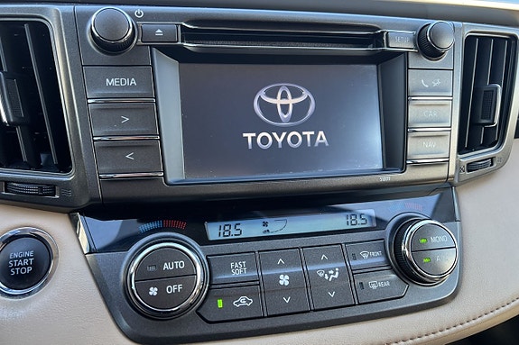 Toyota RAV4 23 of 30