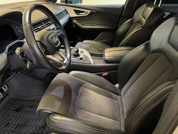Audi Q7 5 of 29