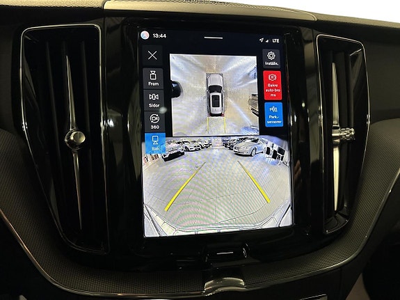 Volvo XC60 17 of 19