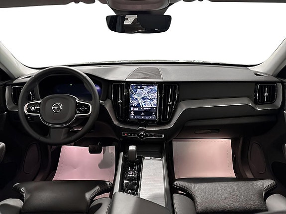 Volvo XC60 8 of 19