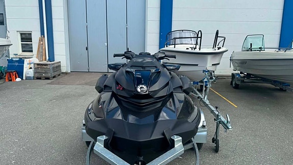 Sea Doo RXP X-RS 300HK AUDIO SYSTEM 2 of 5