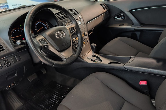Toyota Avensis 5 of 5