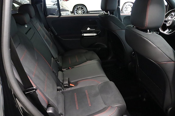 Mercedes-Benz GLB220 d 26 of 26