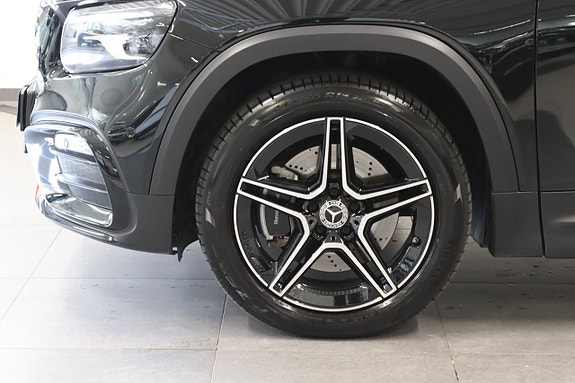 Mercedes-Benz GLB220 d 9 of 26