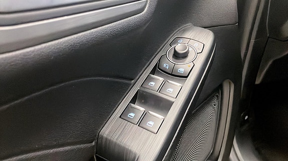 Ford Kuga 12 of 15