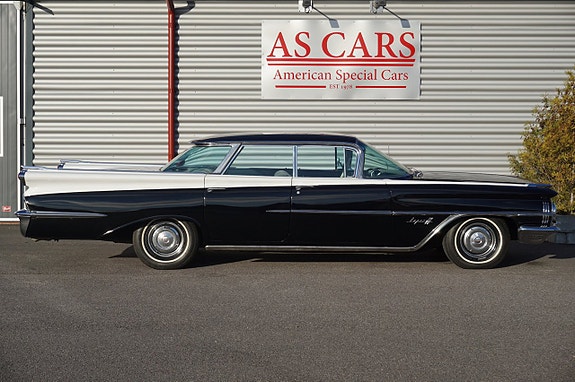 Oldsmobile 88 4 of 27
