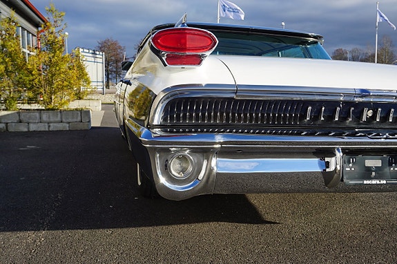 Oldsmobile 88 7 of 27