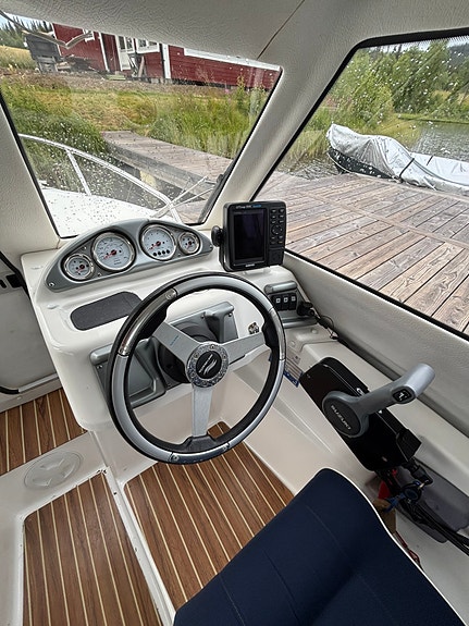 MV Marin 5400 MC 4 of 8