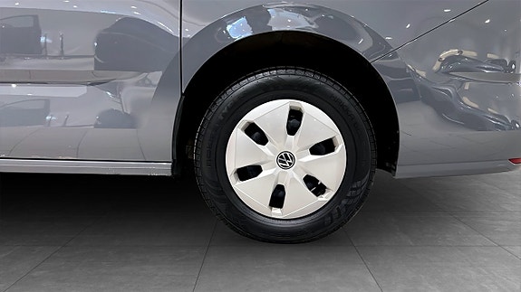Volkswagen Multivan 6 of 22