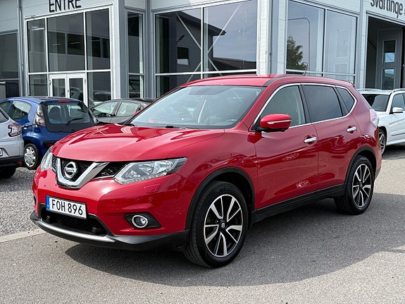 Nissan X-Trail 2 of 5