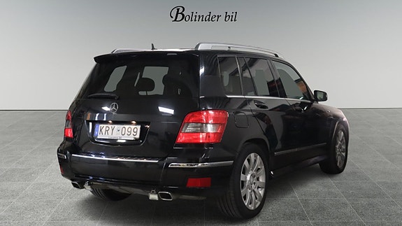 Mercedes-Benz GLK220 4 of 5