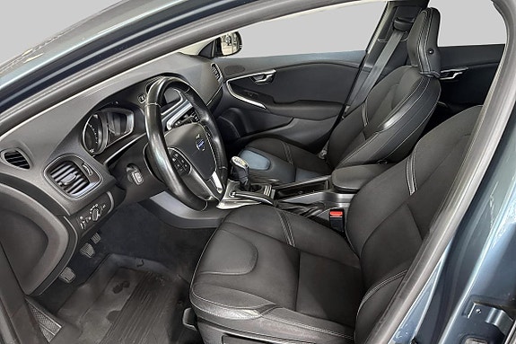 Volvo V40 8 of 18