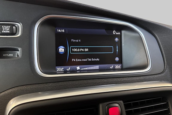 Volvo V40 15 of 18