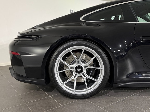 Porsche 911 GT3 5 of 5