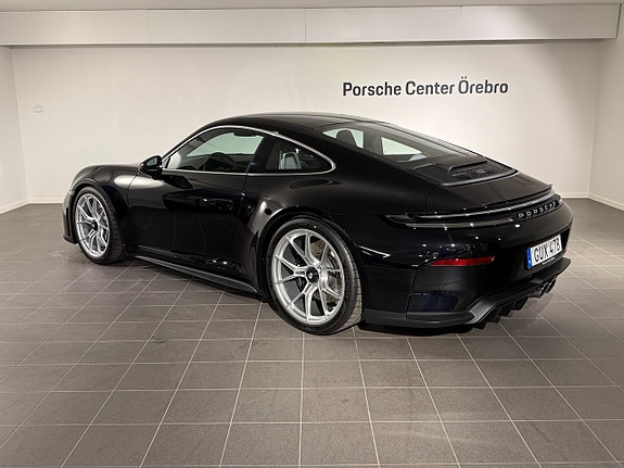 Porsche 911 GT3 2 of 5