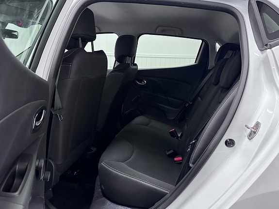 Renault Clio 14 of 27