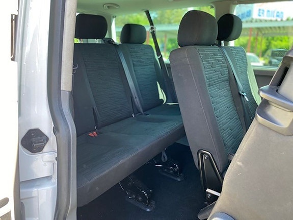 Volkswagen Caravelle 8 of 8