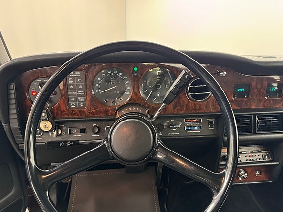 Rolls Royce Silver Spur 10 of 25