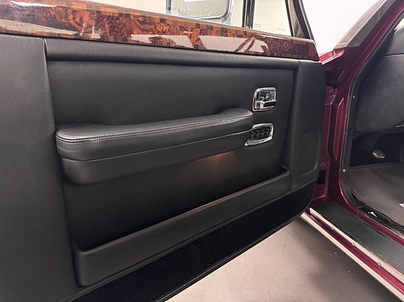 Rolls Royce Silver Spur 16 of 25