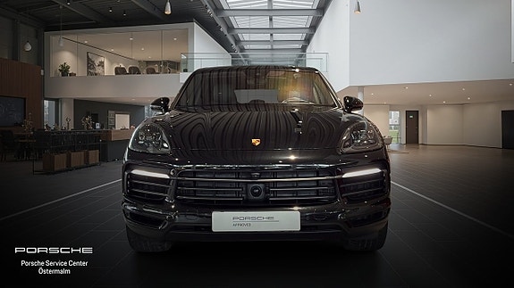 Porsche Cayenne 7 of 12