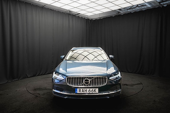 Volvo V90 4 of 27