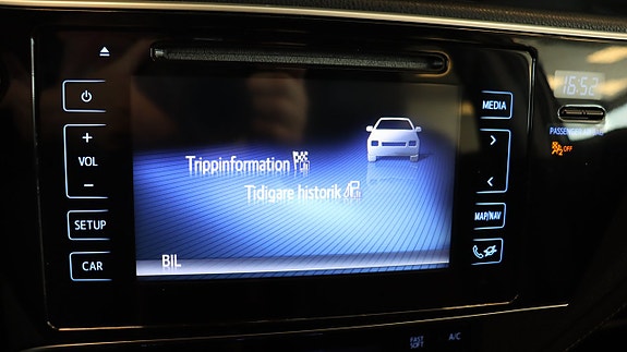 Toyota Auris 15 of 17