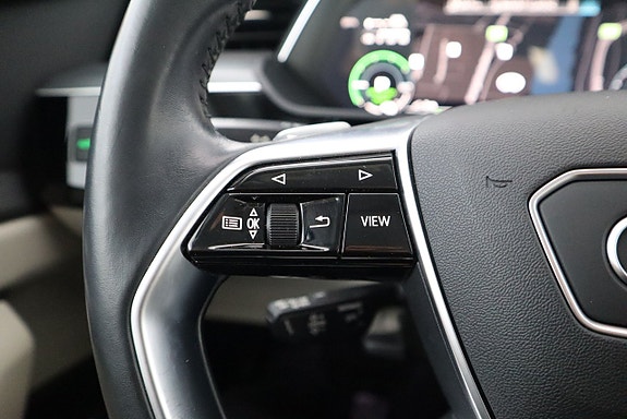 Audi e-tron 17 of 26