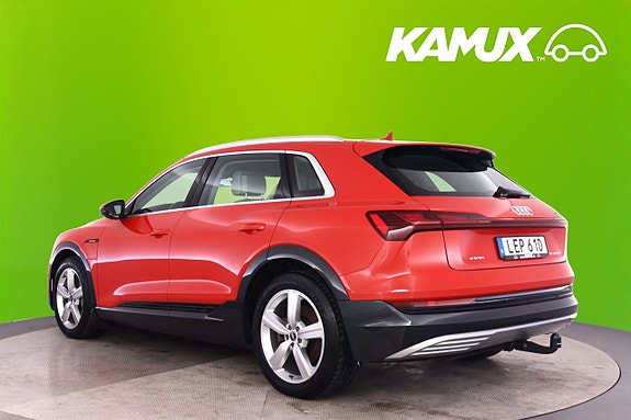 Audi e-tron 5 of 26