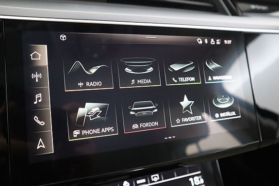 Audi e-tron 23 of 26