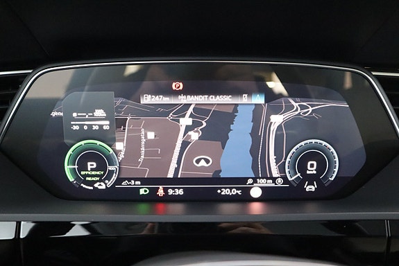 Audi e-tron 16 of 26