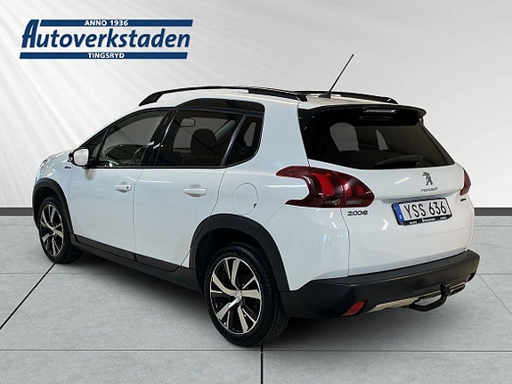 Peugeot 2008 2 of 5