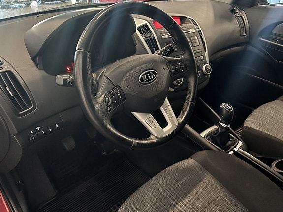 Kia Ceed 8 of 11