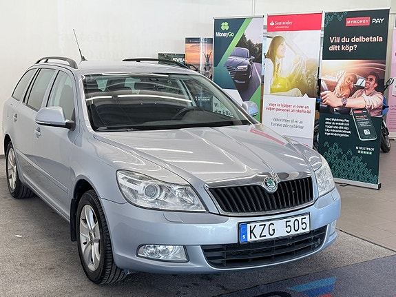 Skoda Octavia 2 of 5