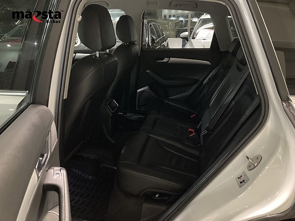Audi Q5 10 of 17
