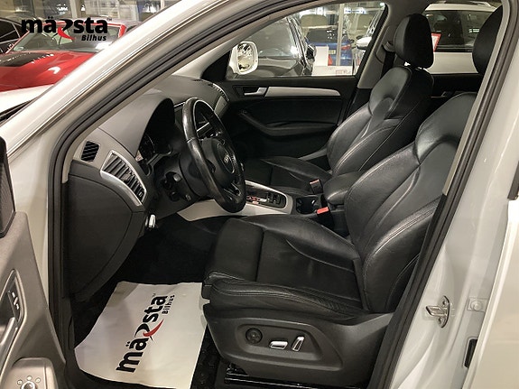 Audi Q5 8 of 17